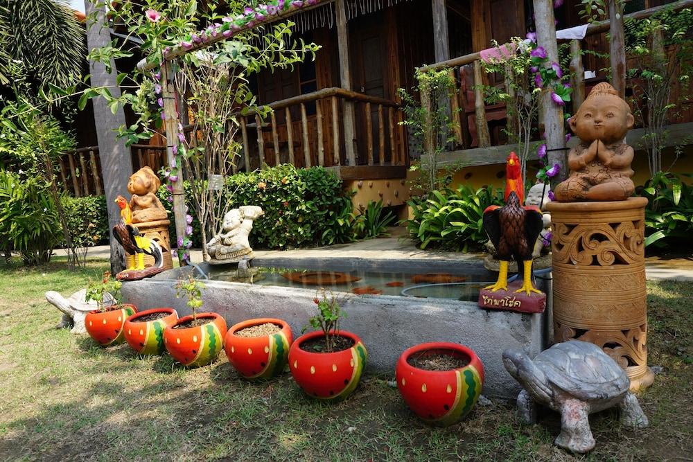 J & J Guesthouse Sukhothai Bagian luar foto